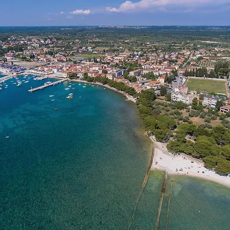 Stunning In Valbandon With Wifi * Fazana