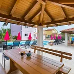 Apartman 06 *