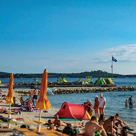 Apartment Stunning In Valbandon With Wifi Fažana