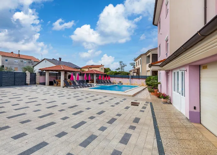 Διαμέρισμα Valbandon 06